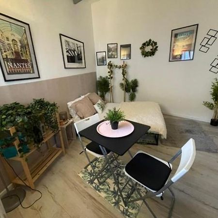 Apartament Le Petit Nid Nantes Zewnętrze zdjęcie