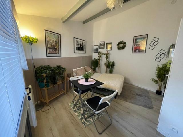 Apartament Le Petit Nid Nantes Zewnętrze zdjęcie